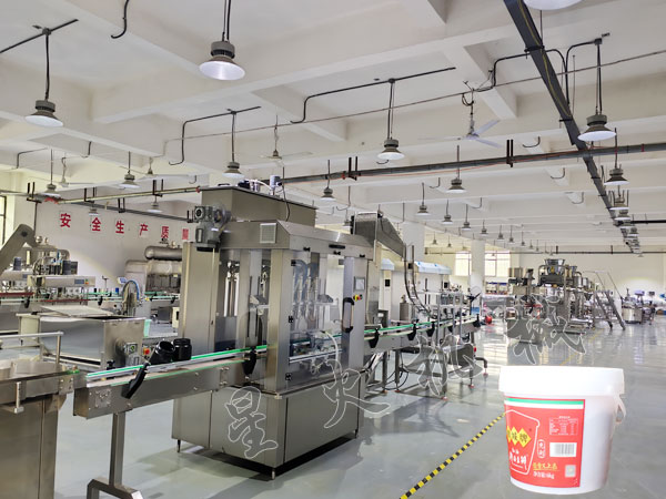 ​四川香菇酱灌装压盖生产线